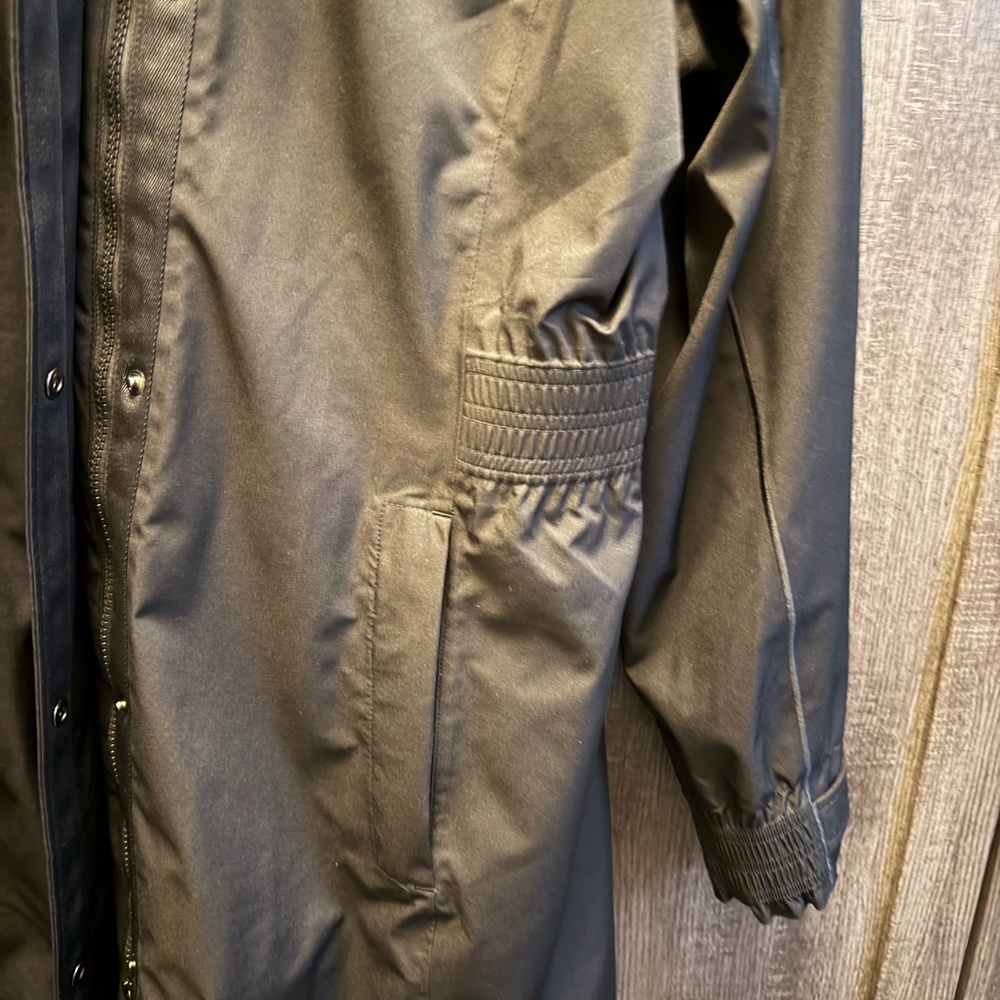 Athleta Black Hooded Rain Jacket - Picture 4 of 7